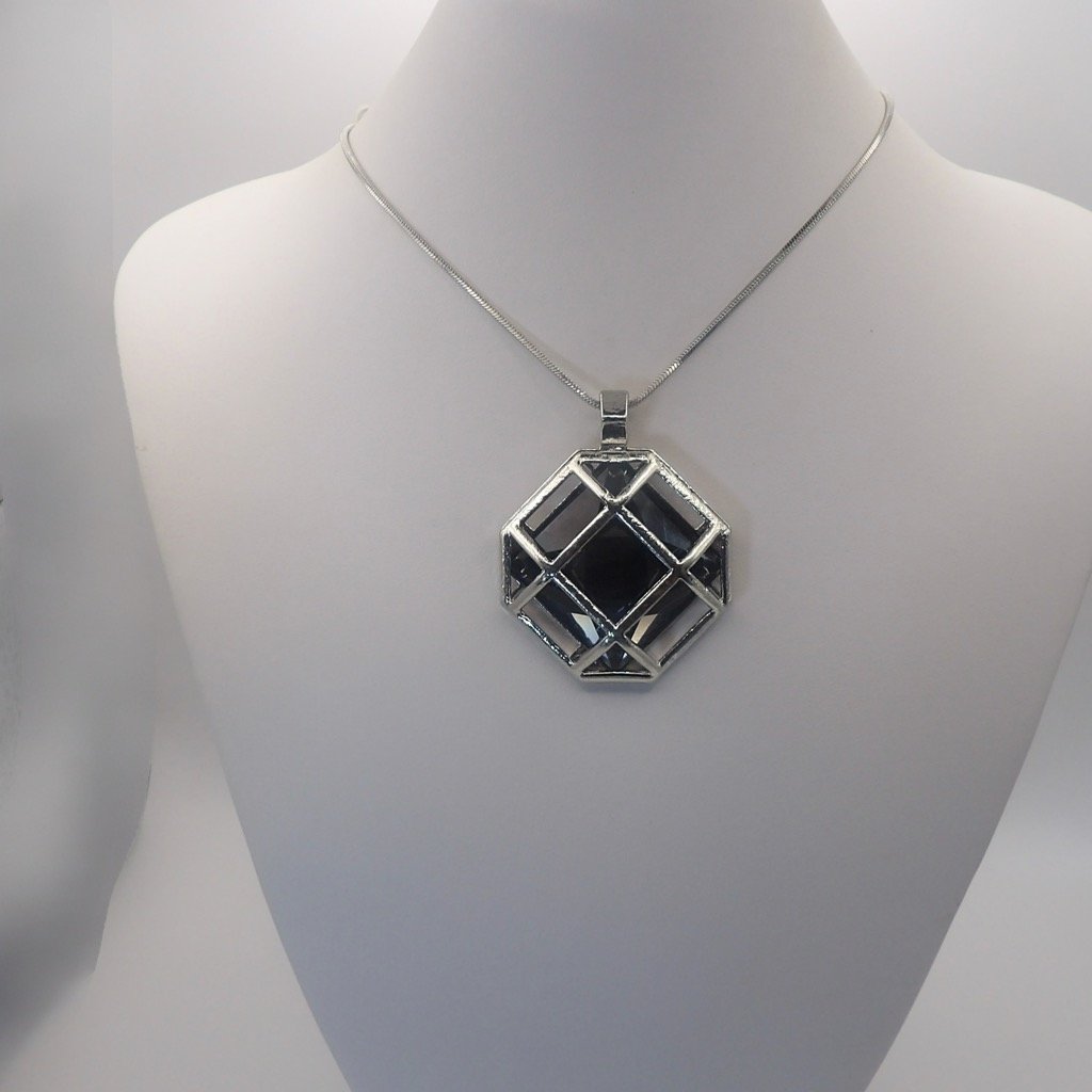 Very Modern Look, High-Quality Sweater Necklace,